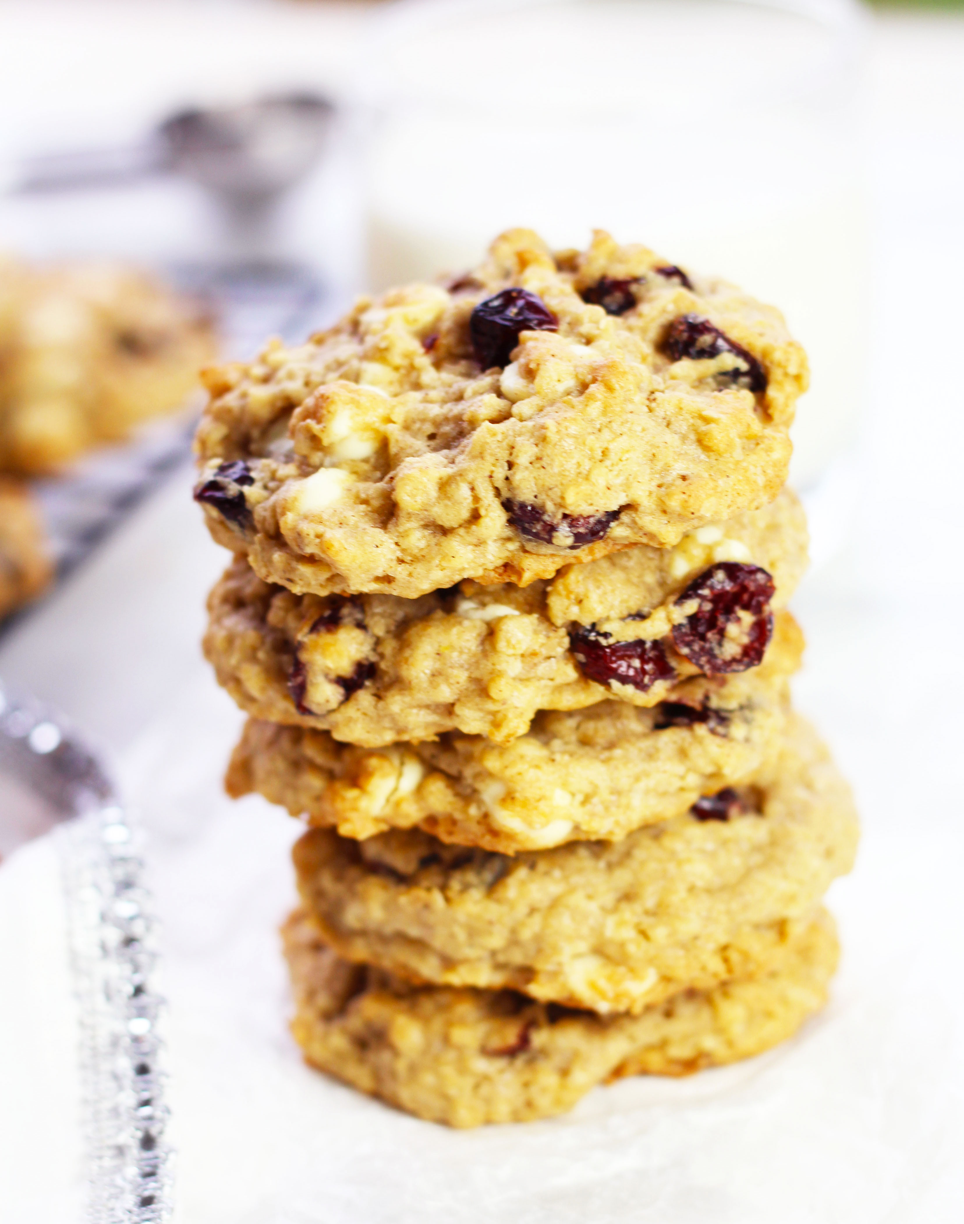 cranberry-white-chocolate-oatmeal-cookies-r