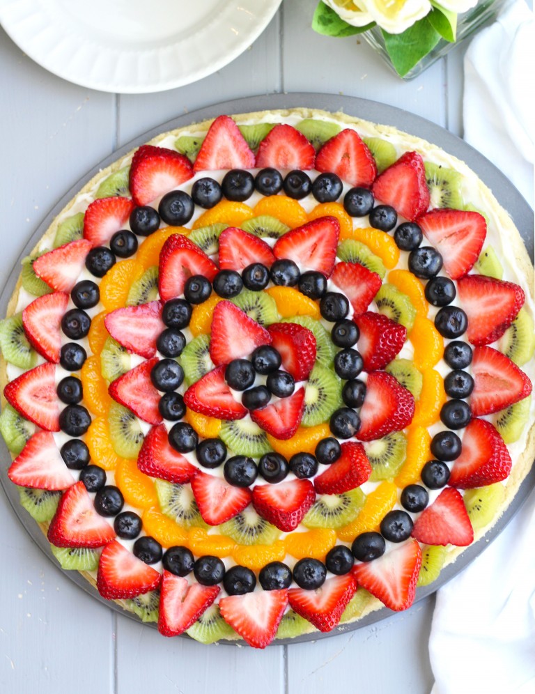 Easy Fruit Pizza - 3 Yummy Tummies