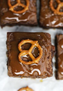These salted caramel pretzel brownies are perfectly chewy with a pretzel crust and caramel sundae sauce on top!