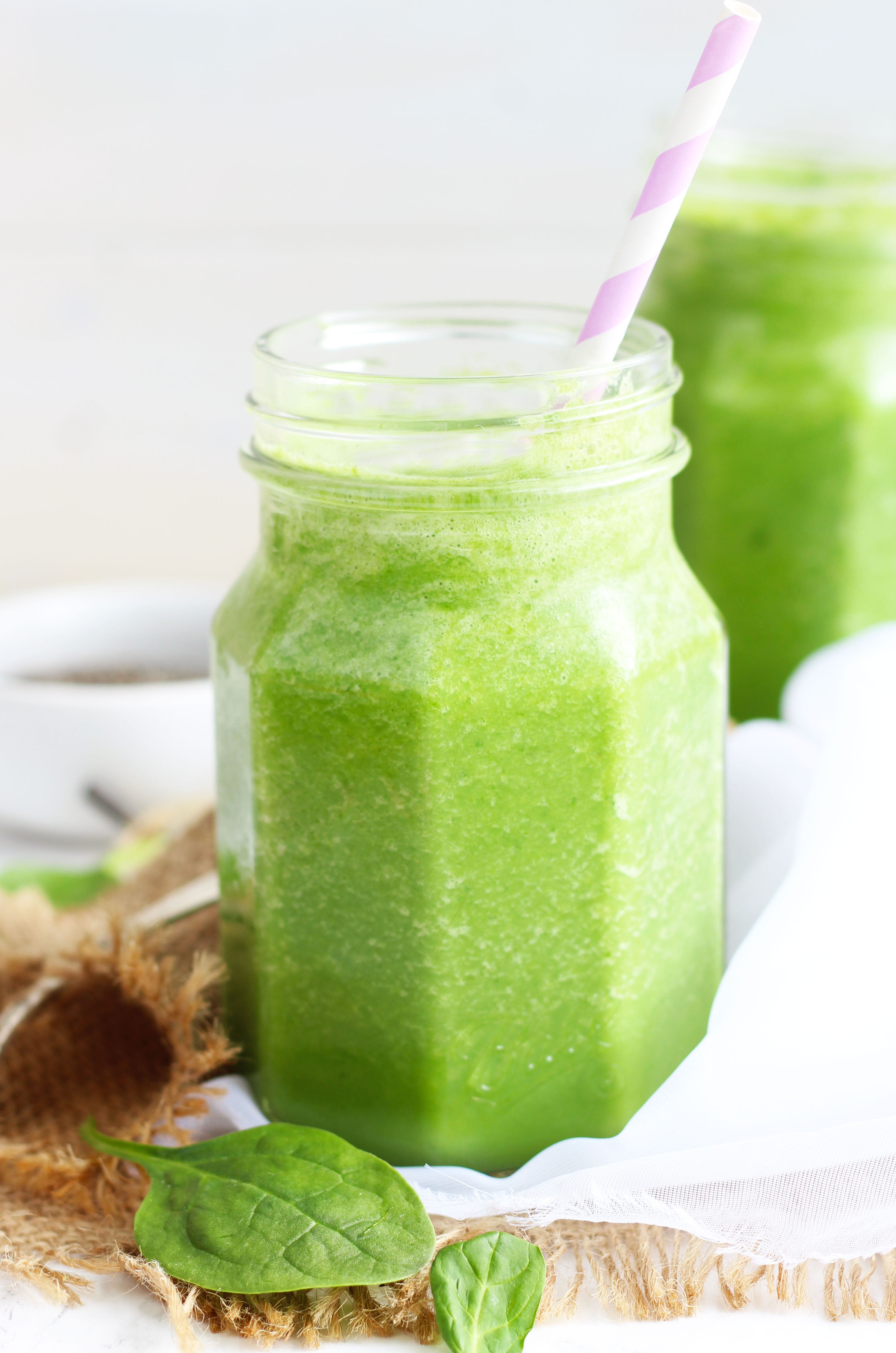 Green Smoothie with Spinach - 3 Yummy Tummies