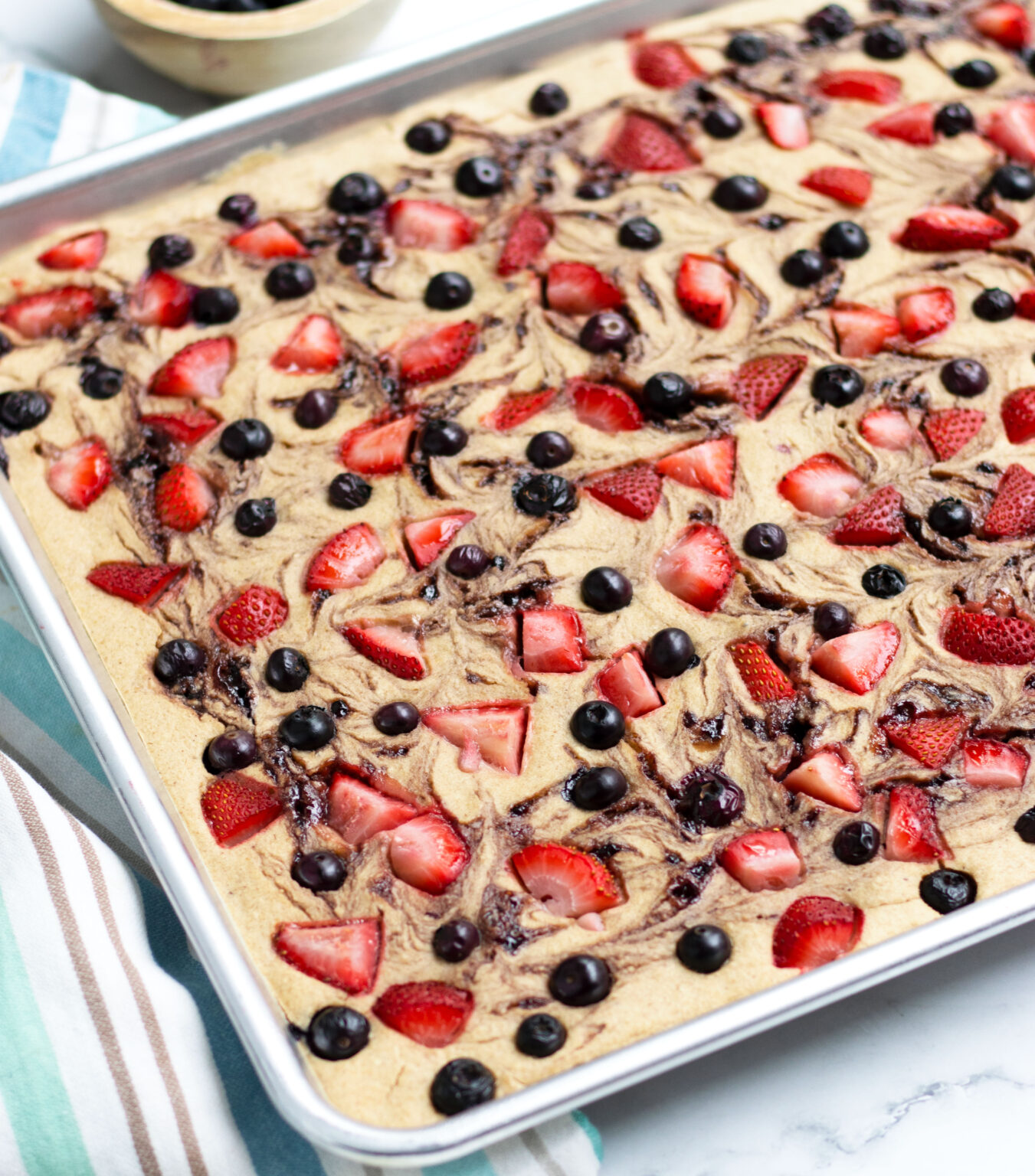 Healthy Oatmeal Sheet Pan Berry Pancakes 3 Yummy Tummies healthy-oatmeal-sheet-pan-berry-pancakes-3-yummy-tummies